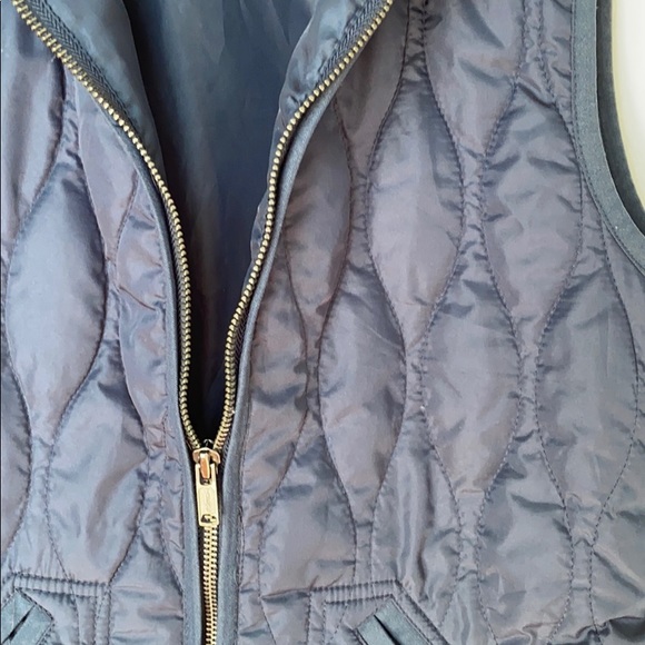 Vest - Picture 2 of 3